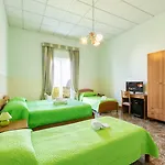 Sisters Hotel