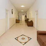 Sisters Hotel