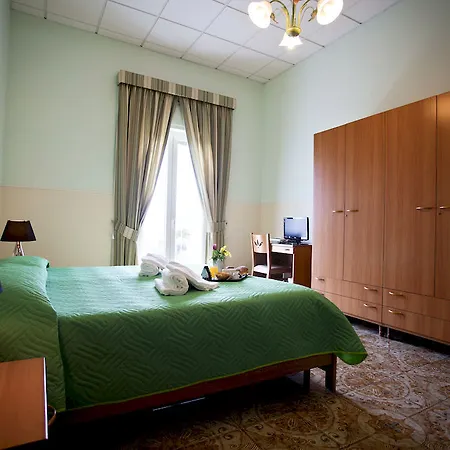 Sisters Hotel 3*