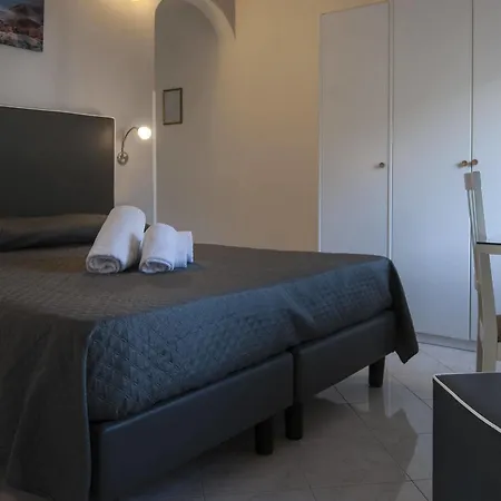 Hotel Sisters 3*