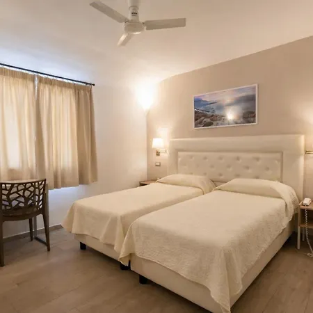 Sisters Hotel 3*